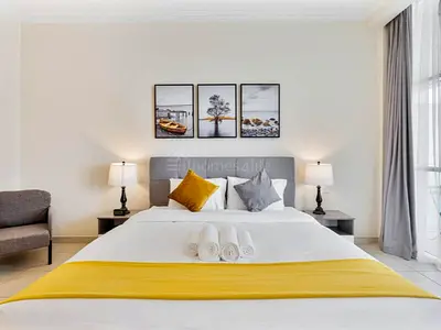 Vacant I Fully furnished I Canal View