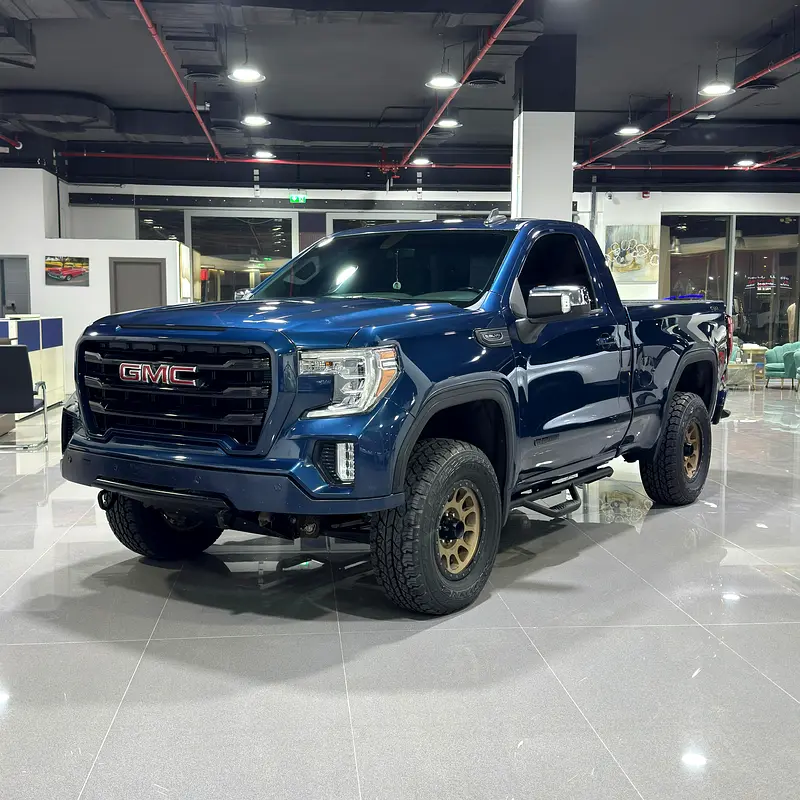 GMC Sierra 2021 — photo 1 of 17