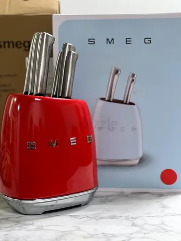 Smeg knife set red
