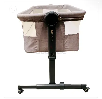 Kinder kraft Baby bed Sturdy Adjustable Bedside Bassinet / Co-sleeper with Wheels
