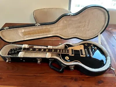 Gibson Les Paul Traditional Pro 2010 - Ebony Finish - Mint Condition