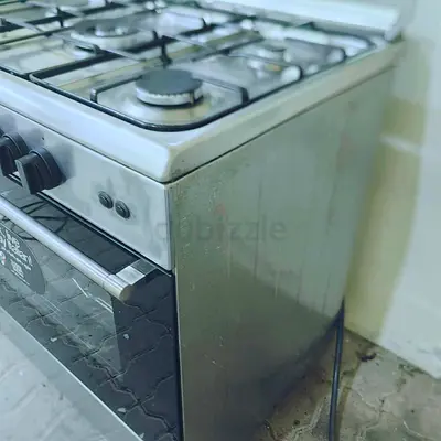 Used Stainless Steel Gas Cooker with Oven  5 Burners