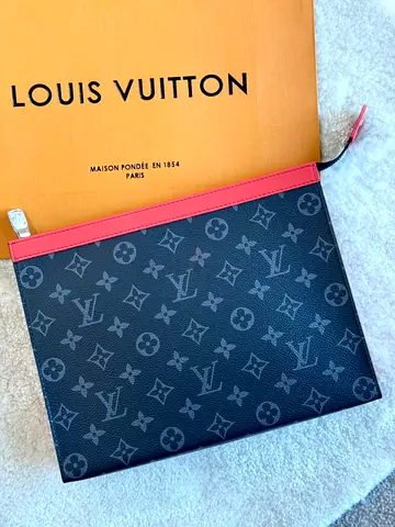 LV mens Clutch