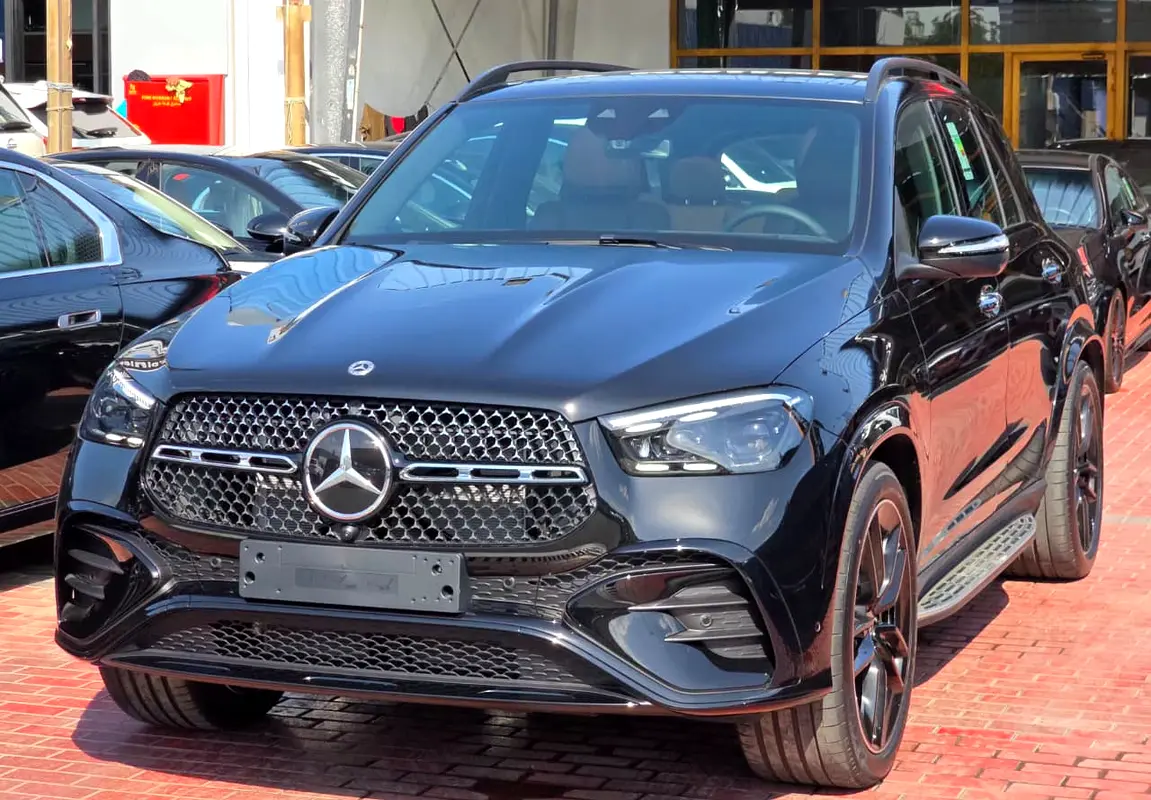 Mercedes-Benz GLE-Class 2026 — photo 1 of 15