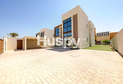 Single Row | Spacious Layout | Private Garden