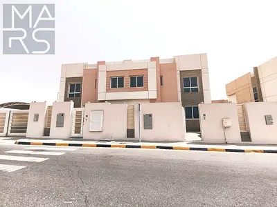 عرض مميز - فيلا 4 غرف نوم مع حديقة كبيرة للإيجار