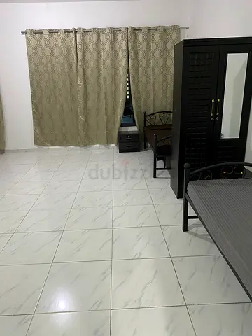 Executive Female bed space available in airport street, close to al wahda mall