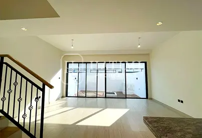 5 Beds+Maids | Luxury Townhouse | Prime Location