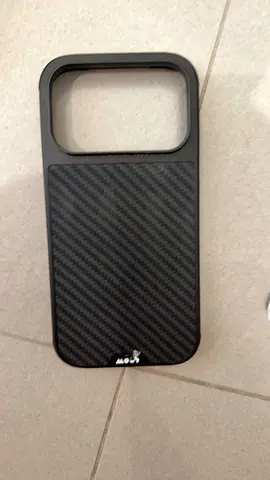 Mouse iPhone MagSafe-style protective case (carbon fiber look)