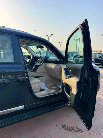2026 Toyota LAND CRUISER 照片 12