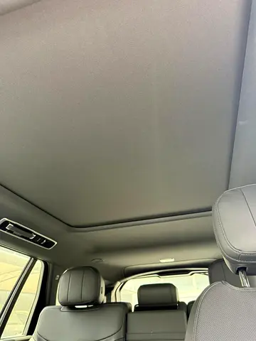 2025 LAND Rover RANGE ROVER photo 9