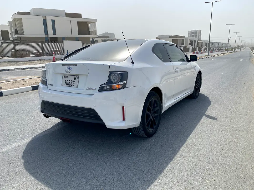 Toyota Zelas 2014 — photo 1 of 7