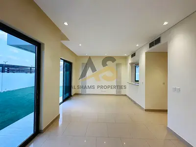 Elegant 3Bedroom corner Villa with Full Amenities in gate community