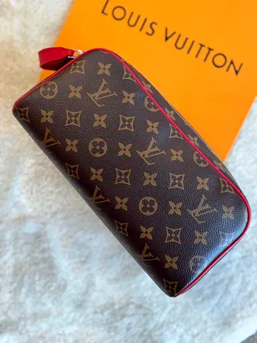 Louis Vuitton Dopp Kit