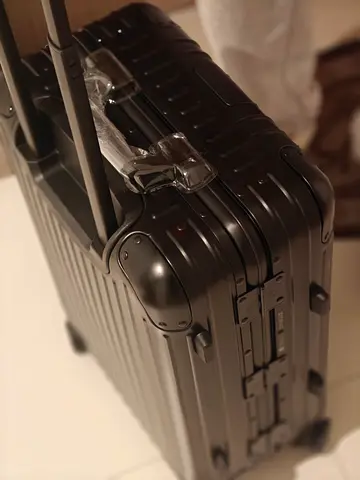 Suitcase Carry on