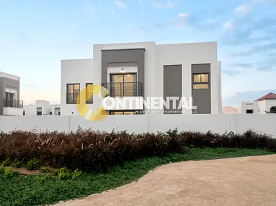 Single Row | Perfect Spot | Ready to Move | Lavish Life