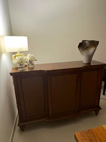 Solid Wood Bar - Classic Design