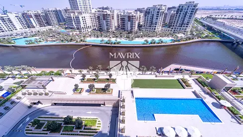 Creek Beach Views | Vacant | Mid Floor IWaterfront