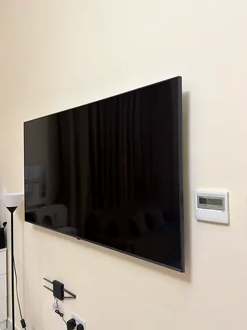 LG LED TV - 60 (bezel shown) in good working condition