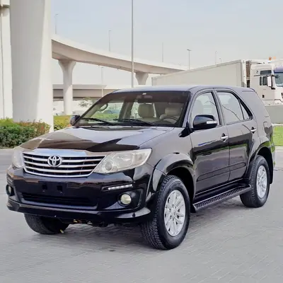 TTOYOTA FORTUNER 2015