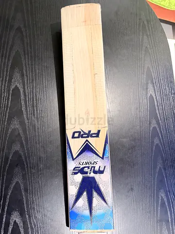 Mids Pro Cricket Bat