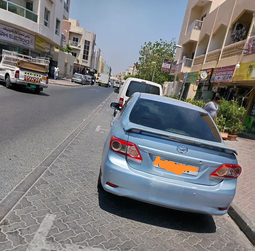 Toyota Corolla 2012 — photo 1 of 9