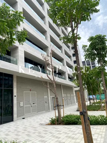 Modern Apartment in Vibrant Community | Well-Connected Prime Location | Resale