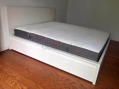 IKEA Malm queen  bed frame with mattress(160 × 200 cm)