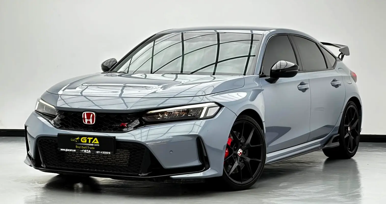 Honda Civic 2024 — photo 1 of 15