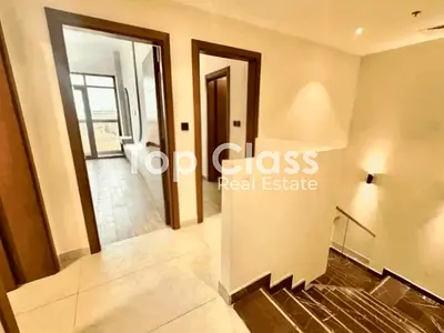 Vacant | Duplex | Premium Finishing