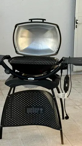 Weber electric grill with stand Q2400