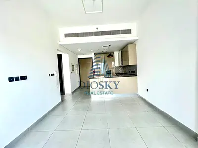 Chiller Free | Fitted Kitchen | Vacant | Spacious