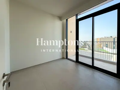 Brand New || Vacant Villa || Green View 3