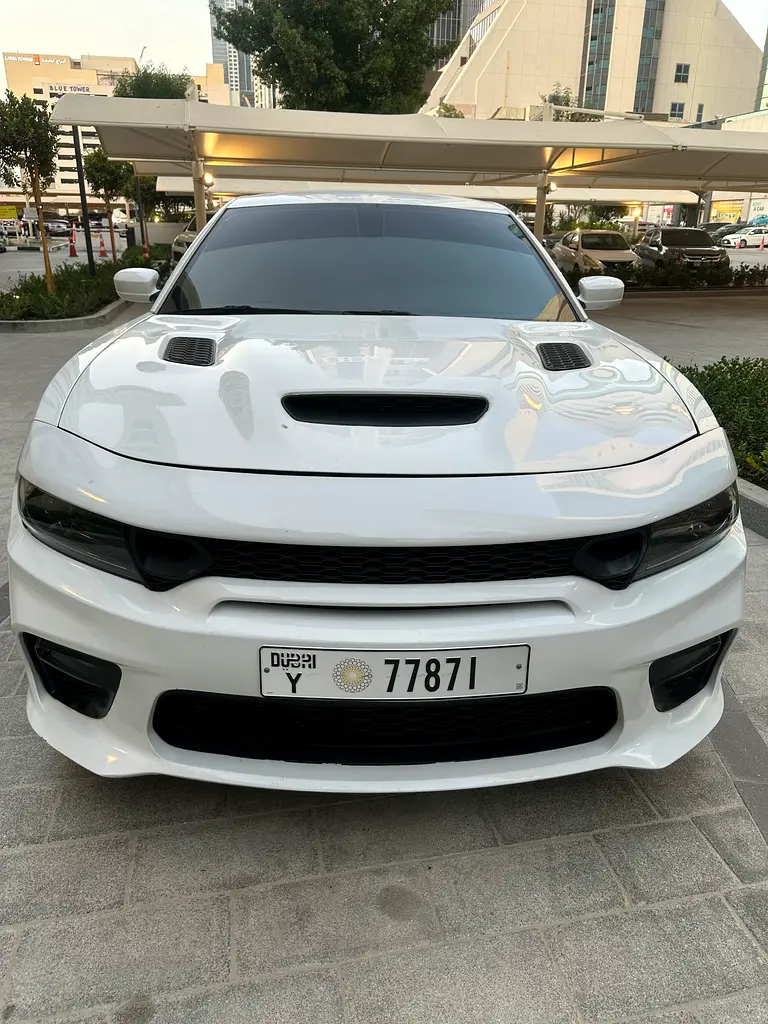 Dodge Charger 2022 — photo 1 of 14