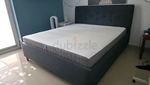 King bed with mattress