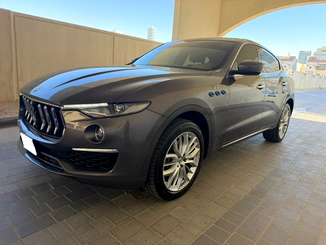 Maserati Levante 2022 — photo 1 of 20