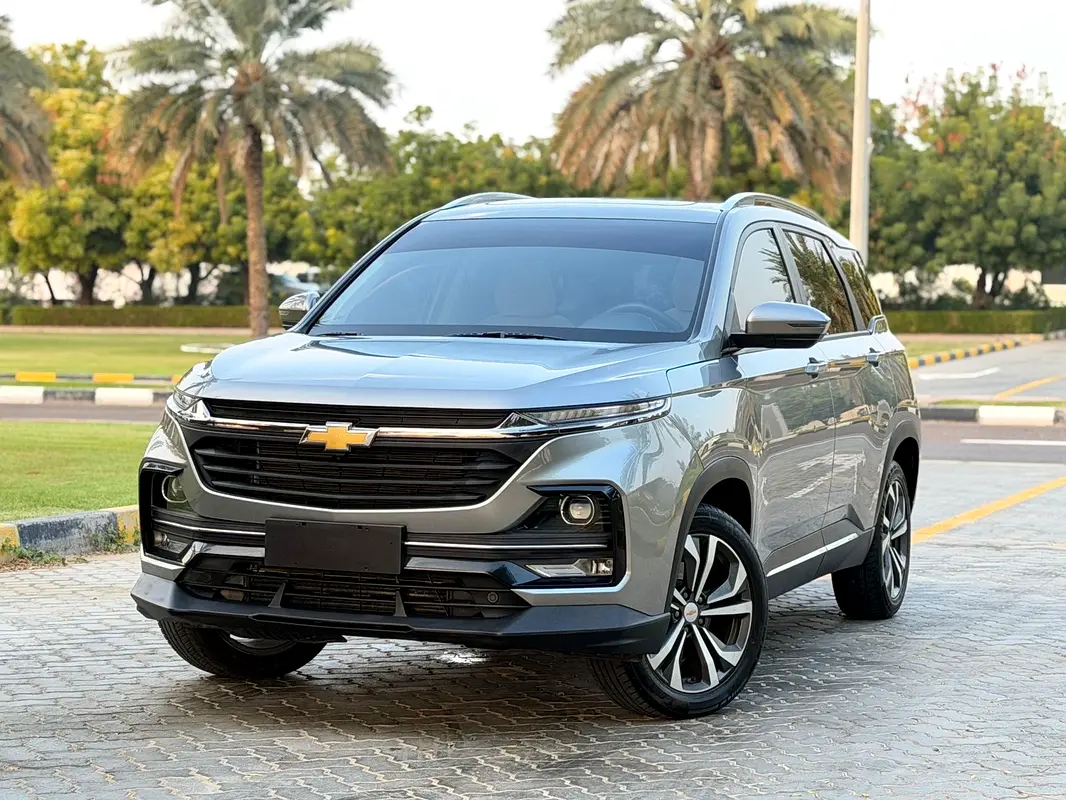 Chevrolet Captiva 2025 — photo 1 of 18