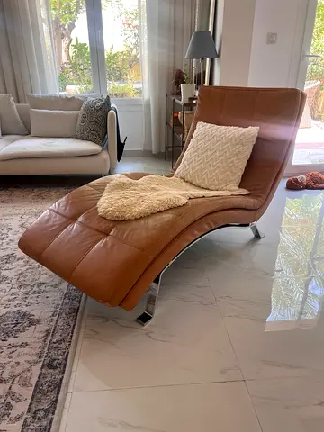 Leather lounge chair