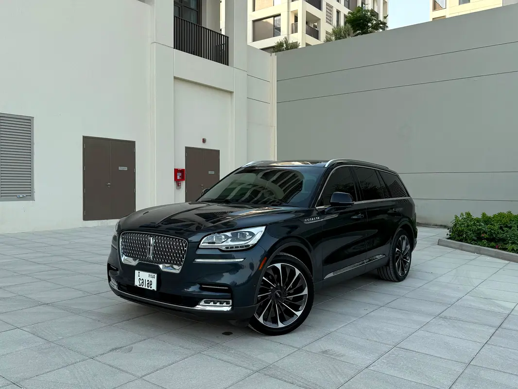 Lincoln Aviator 2021 — photo 1 of 12