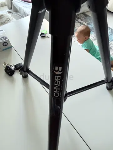 Benro Camera Tripod - Sturdy Lightweight Stand (Used)