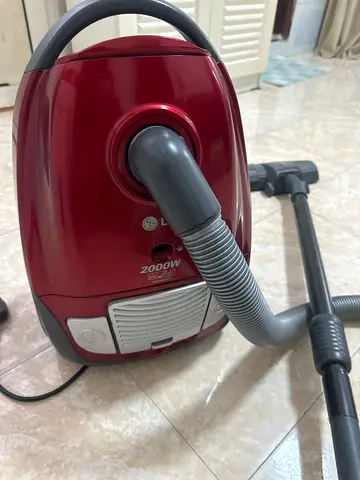 LG 2000W Canister Vacuum Cleaner