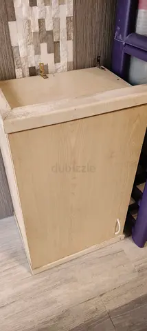 Wall mount Cabinet with single door — good for storage