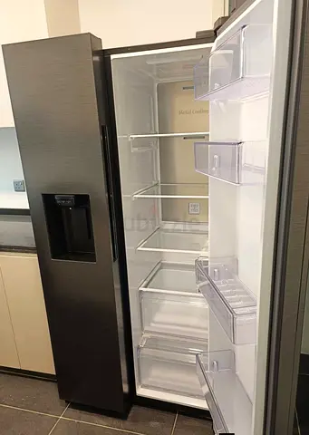Samsung Fridge Freezer side by side with ice maker