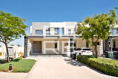4BR+M Villa | Prime Corner | Vacant