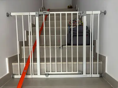 Hauck Stair Safety Gate with Extension
