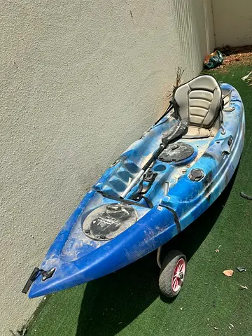Single sit-on-top kayak with seat — used, needs cleaning