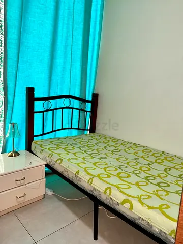 Single partition male near to dip metto Station