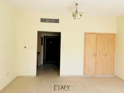 Spacious Studio with Balcony