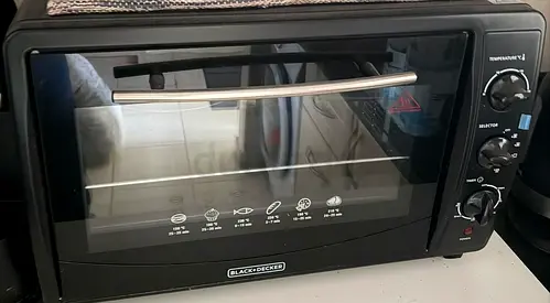 Black+Decker countertop electric oven - good working condition