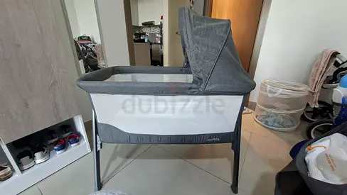 Juniors Brand Grey Baby Bassinet / Very Good Condition